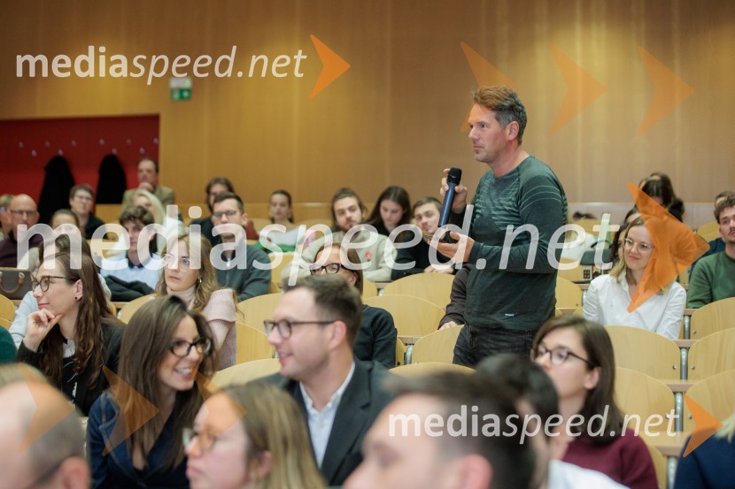 Pogovor s prof. dr. Adamom M. Grantom