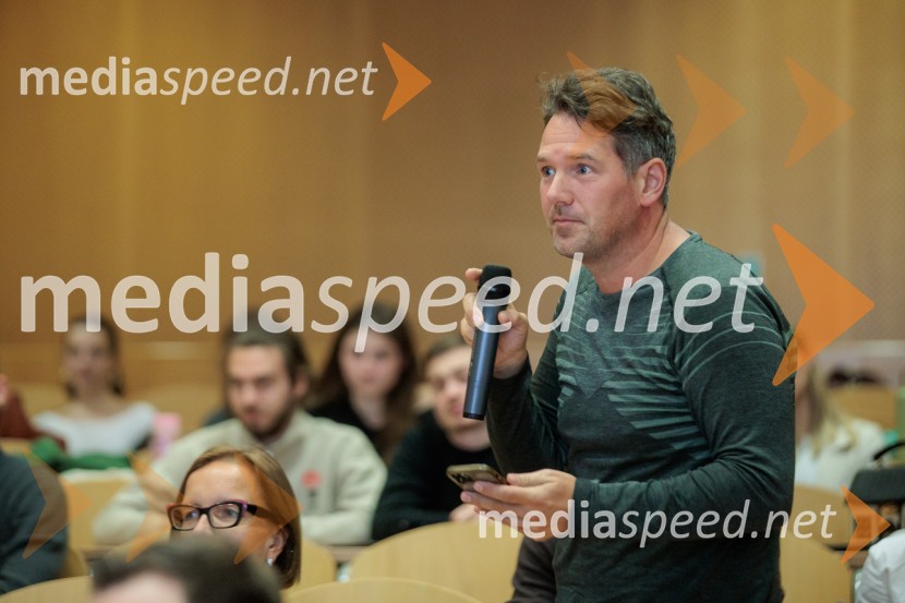 Pogovor s prof. dr. Adamom M. Grantom