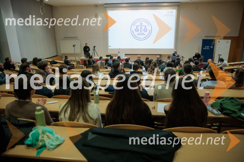 Pogovor s prof. dr. Adamom M. Grantom