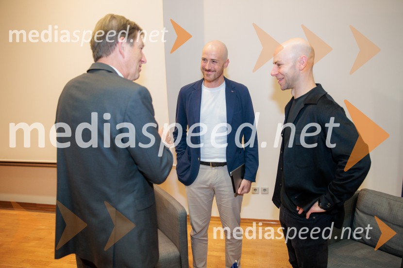 Pogovor s prof. dr. Adamom M. Grantom