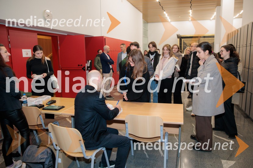 Pogovor s prof. dr. Adamom M. Grantom