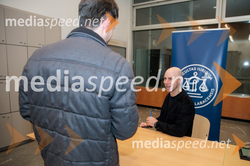 Pogovor s prof. dr. Adamom M. Grantom