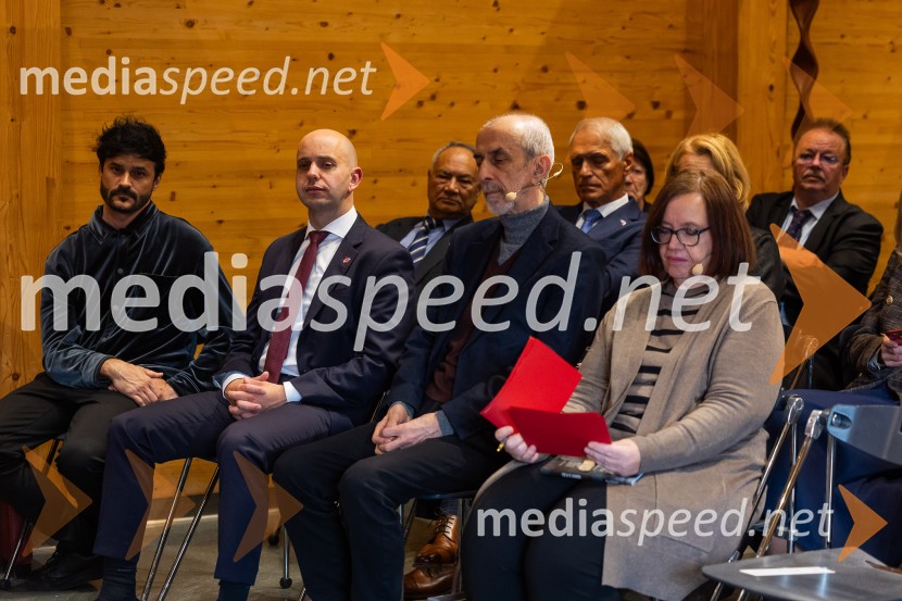 Slovenski konzularni zbor na Škrabčevi domačiji