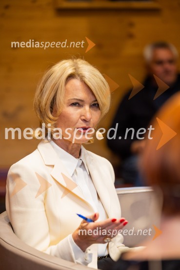 Slovenski konzularni zbor na Škrabčevi domačiji