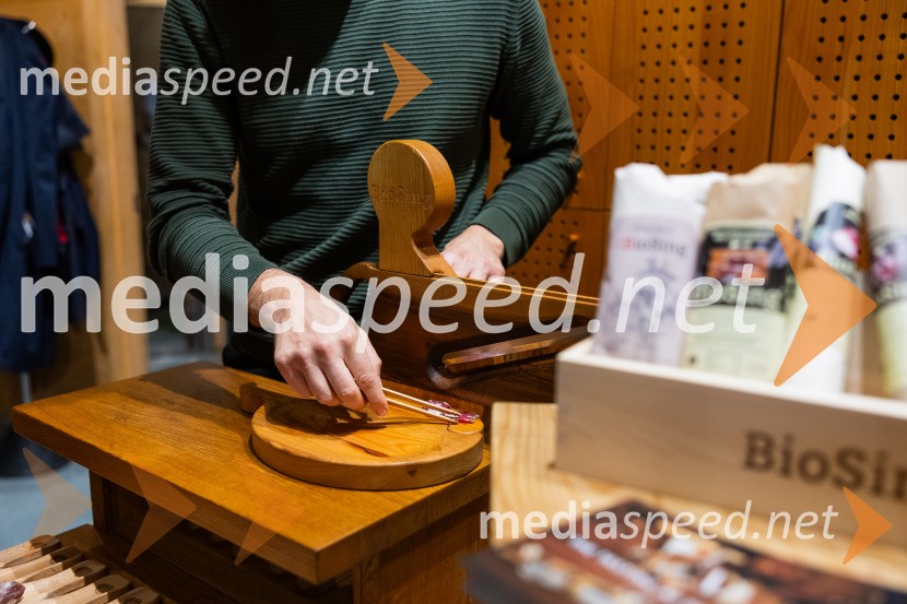 Slovenski konzularni zbor na Škrabčevi domačiji