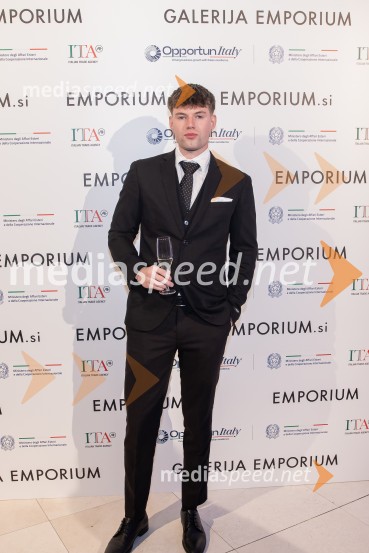 Galerija Emporium v središču prestolnice znova postala oder italijanske elegance