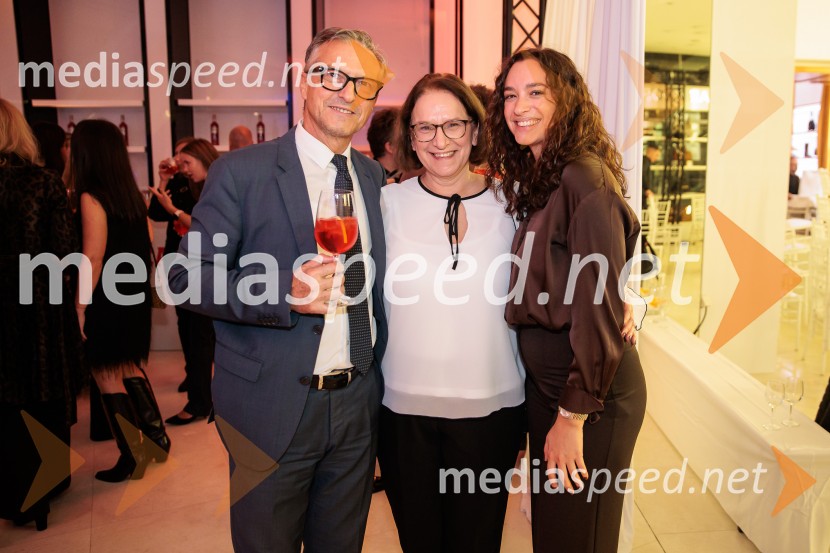 Galerija Emporium v središču prestolnice znova postala oder italijanske elegance