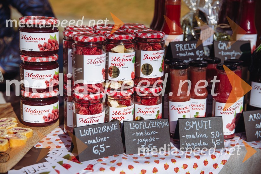 Tržnica lokalnih dobrot v Kranju