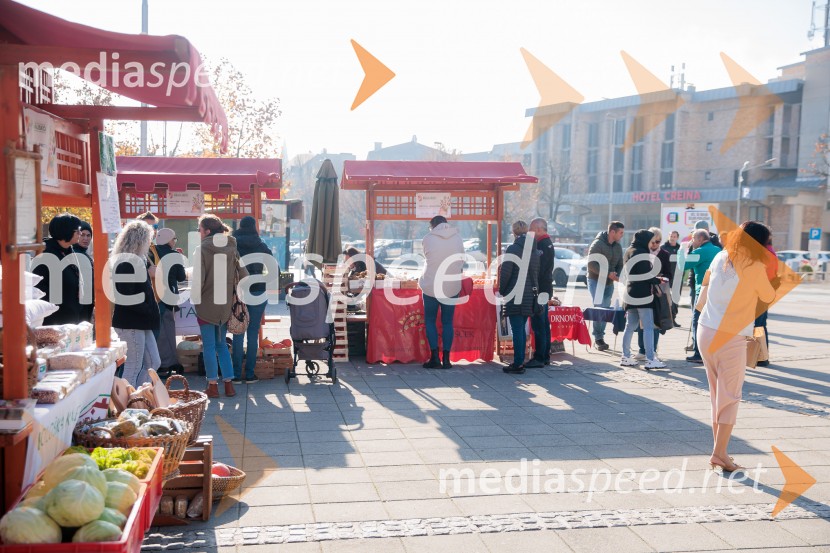 Tržnica lokalnih dobrot v Kranju