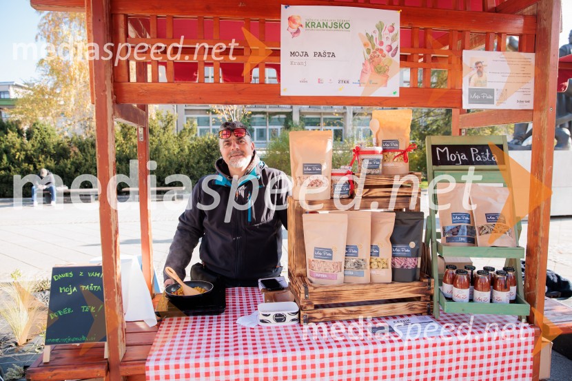 Tržnica lokalnih dobrot v Kranju