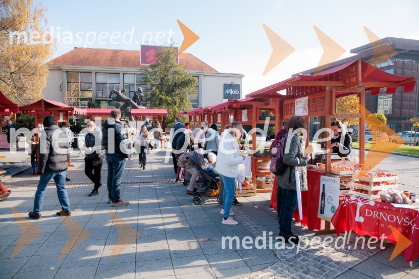 Tržnica lokalnih dobrot v Kranju