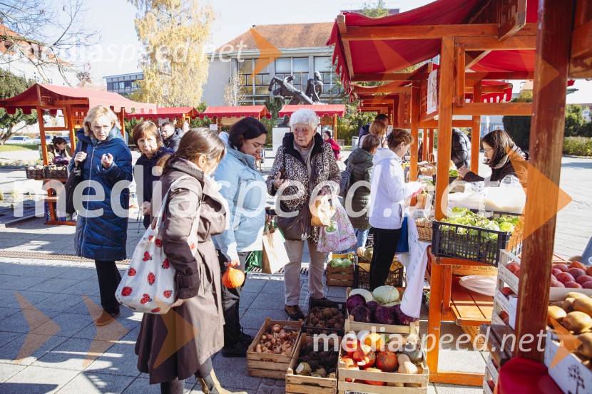 Tržnica lokalnih dobrot v Kranju