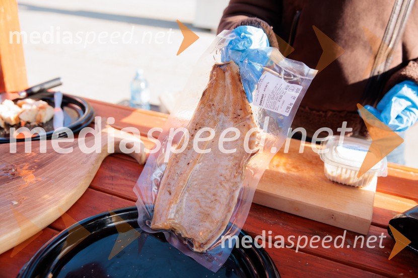 Tržnica lokalnih dobrot v Kranju