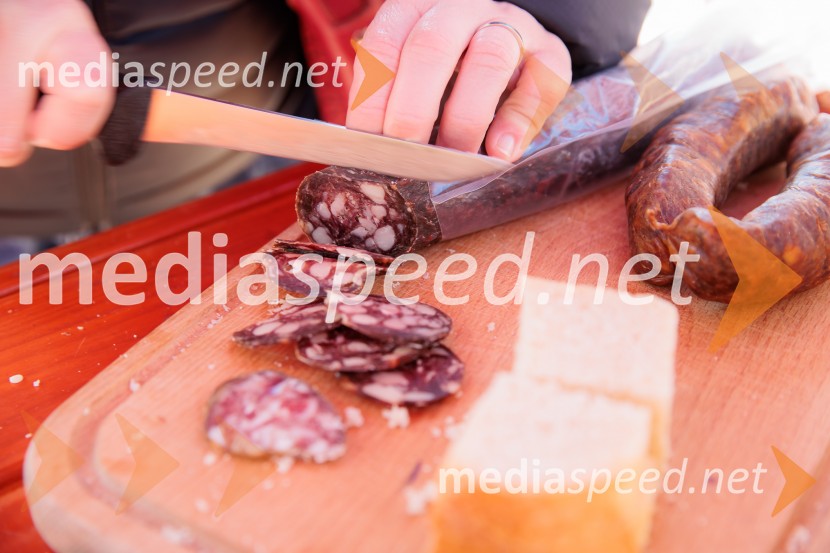 Tržnica lokalnih dobrot v Kranju