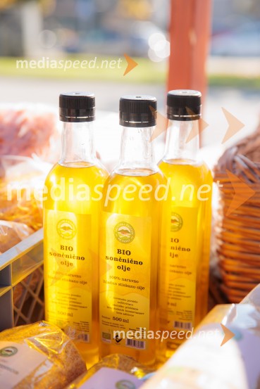 Tržnica lokalnih dobrot v Kranju