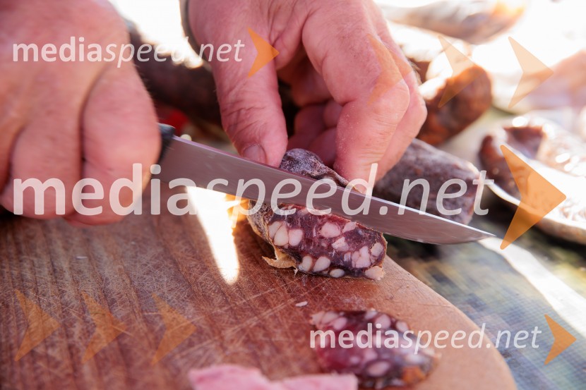 Tržnica lokalnih dobrot v Kranju