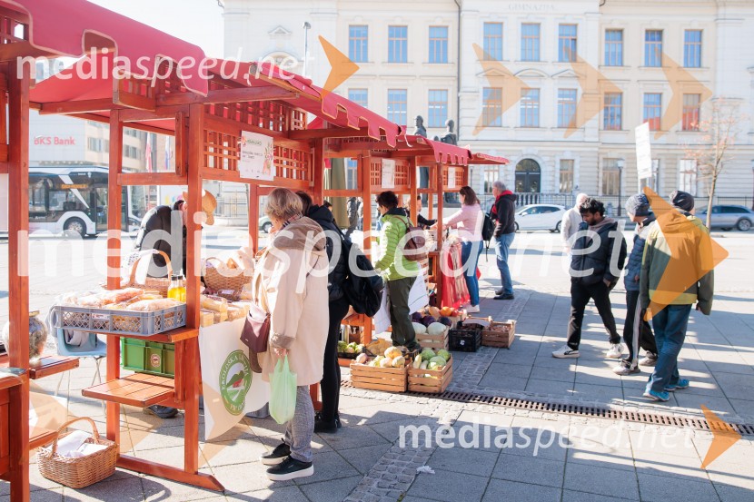 Tržnica lokalnih dobrot v Kranju