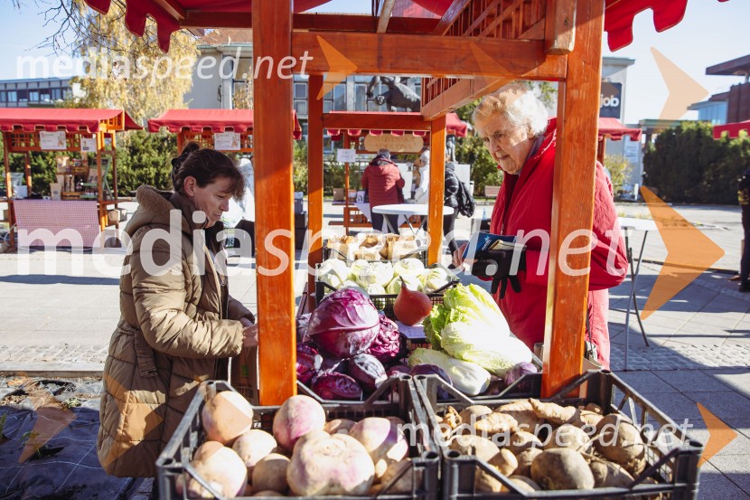 Tržnica lokalnih dobrot v Kranju