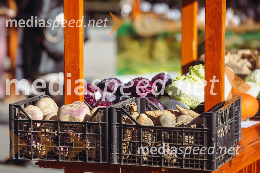 Tržnica lokalnih dobrot v Kranju