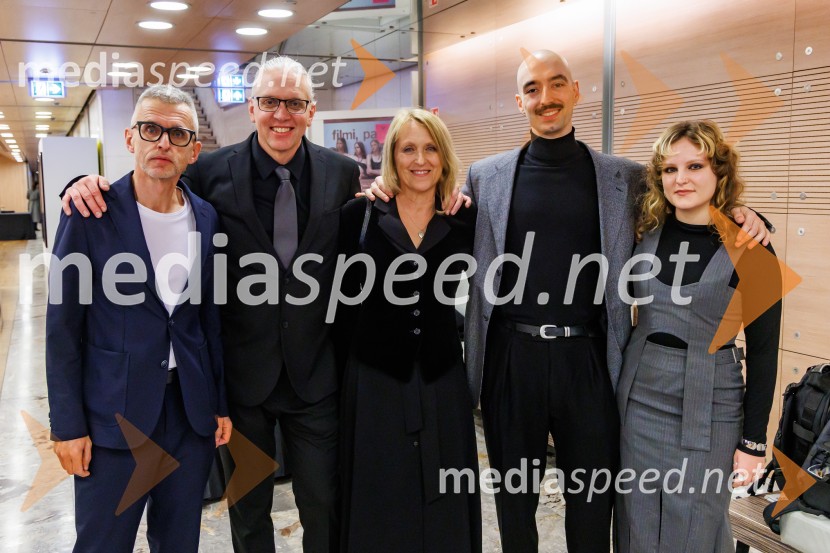  Aleš  Pavlin , Perfo production;  Marko  Naberšnik, režiser in scenarist;  ... ;  ... ;  ... 36. Liffe – Ljubljanski mednarodni filmski festival in premiera filma Belo se pere na devedeset