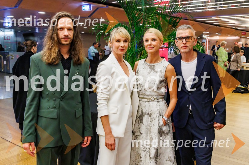  Peter Baroš, direktor kulturno-umetniškega programa Cankarjevega doma;  Iva Krajnc Bagola, igralka;  Tjaša  Železnik, igralka;  Aleš  Pavlin , Perfo production36. Liffe – Ljubljanski mednarodni filmski festival in premiera filma Belo se pere na devedeset