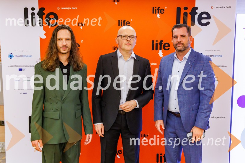  Peter Baroš, direktor kulturno-umetniškega programa Cankarjevega doma;  Simon Popek, vodja filmskega programa Cankarjevega doma;  ... 36. Liffe – Ljubljanski mednarodni filmski festival in premiera filma Belo se pere na devedeset