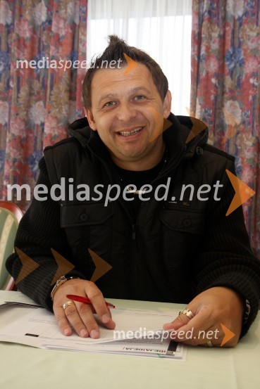 Damir Osredečki, direktor agencije Epa ideja, lastnik licence za Miss Slovenije in član strokovne žirije izbora za Miss SlovenijeIzbor za Miss Slovenije 2009 EKSKLUZIVNO