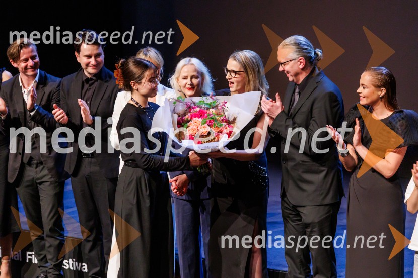  ... ;  ... ;  Polona  Juh, igralka;  ... ;  ... ;  ... 36. Liffe – Ljubljanski mednarodni filmski festival in premiera filma Belo se pere na devedeset