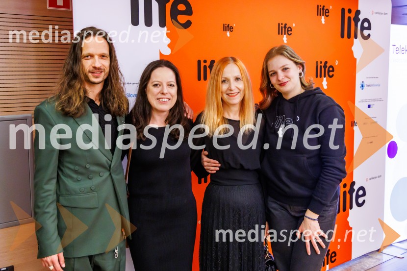  Peter Baroš, direktor kulturno-umetniškega programa Cankarjevega doma;  Medeja Medved;  ... ;  ... 36. Liffe – Ljubljanski mednarodni filmski festival in premiera filma Belo se pere na devedeset