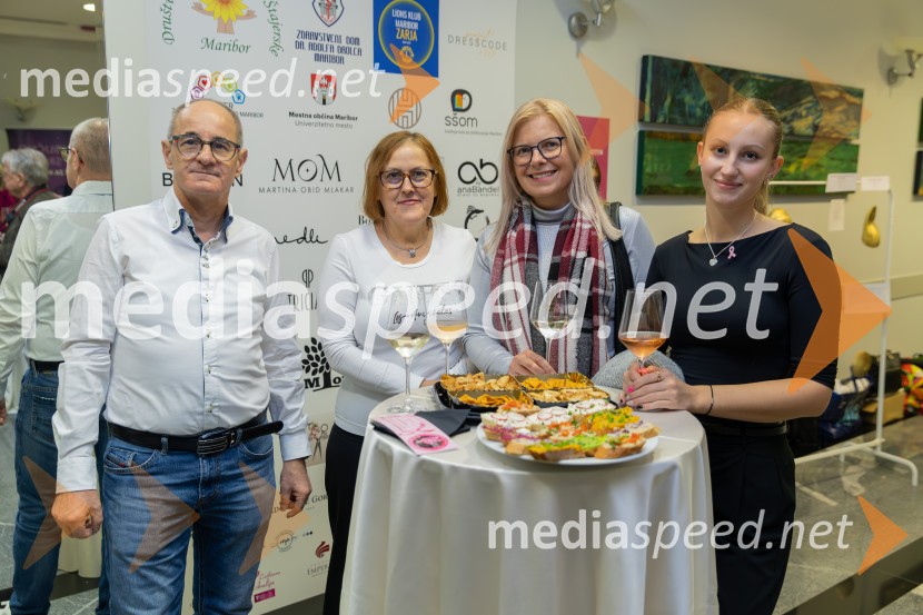 Roza oktober in moška moda, humanitarn modna revija