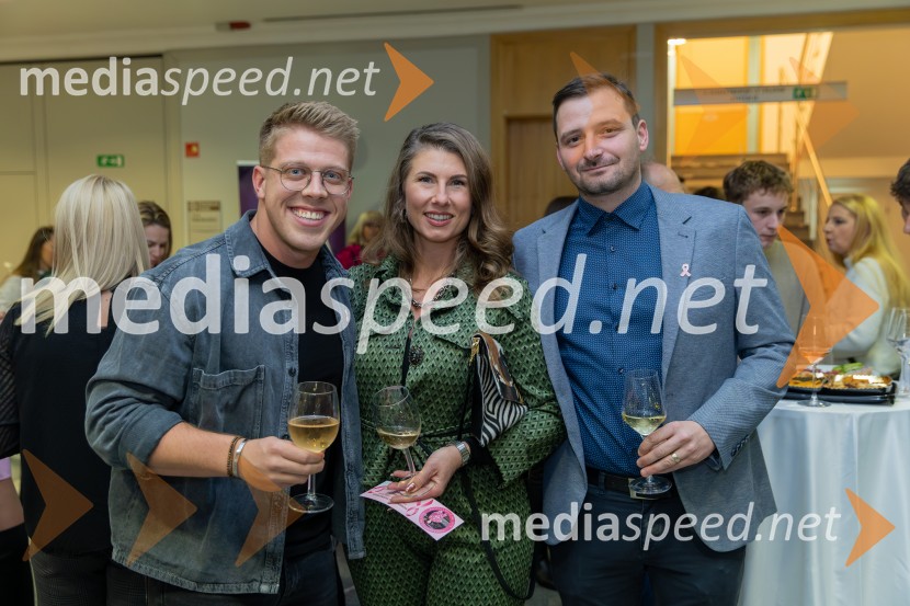 Roza oktober in moška moda, humanitarn modna revija