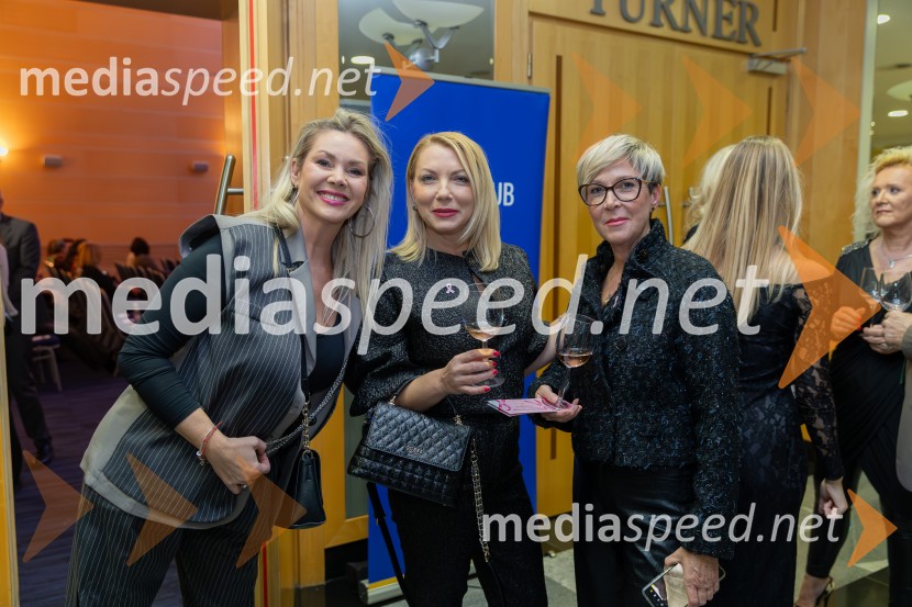 Roza oktober in moška moda, humanitarn modna revija