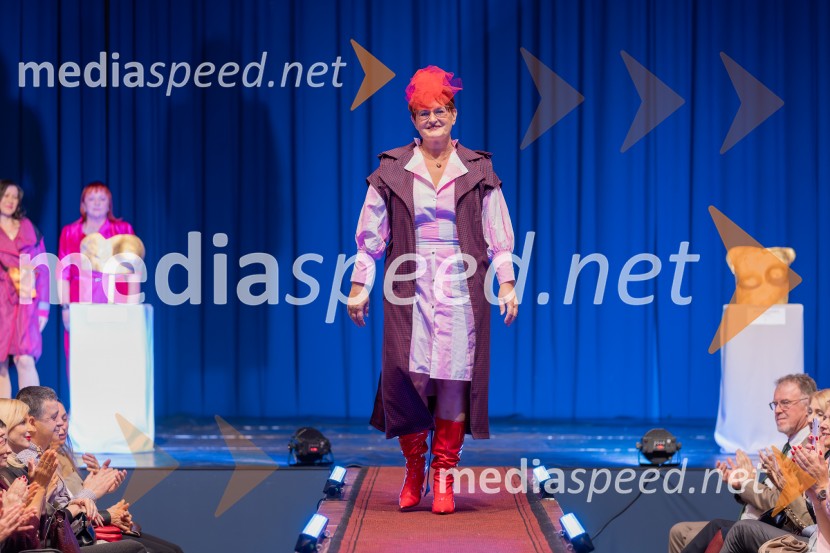 Roza oktober in moška moda, humanitarn modna revija