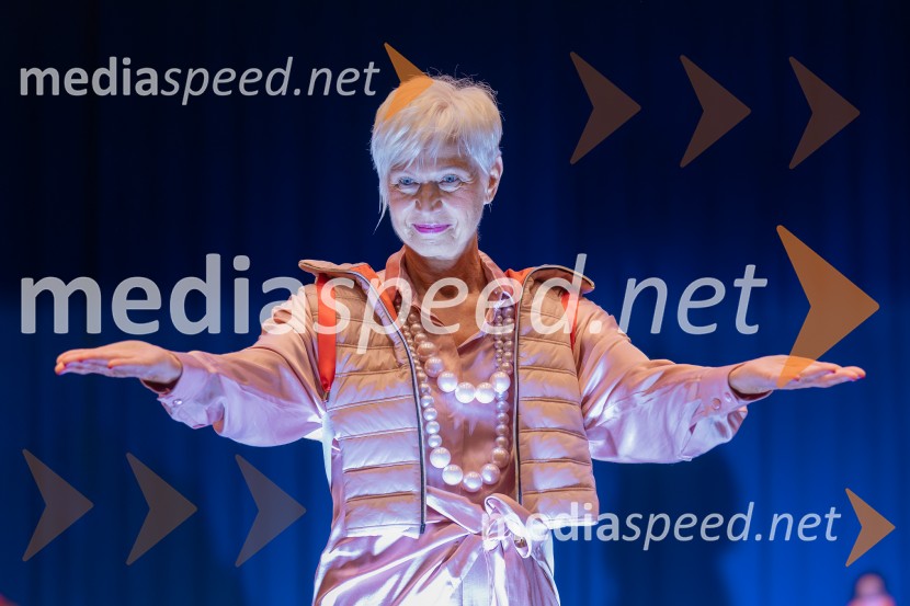 Roza oktober in moška moda, humanitarn modna revija