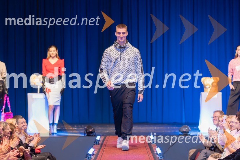 Roza oktober in moška moda, humanitarn modna revija