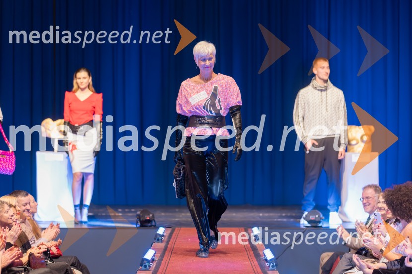 Roza oktober in moška moda, humanitarn modna revija