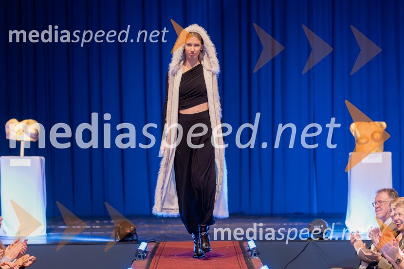 Roza oktober in moška moda, humanitarn modna revija