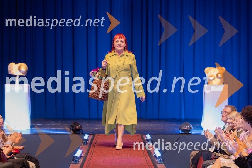 Roza oktober in moška moda, humanitarn modna revija