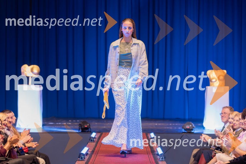 Roza oktober in moška moda, humanitarn modna revija