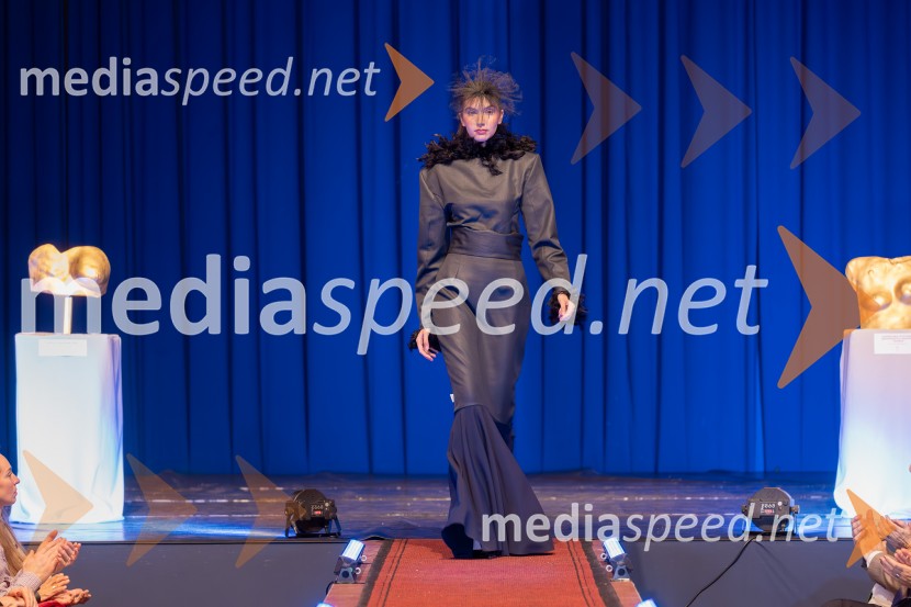 Roza oktober in moška moda, humanitarn modna revija