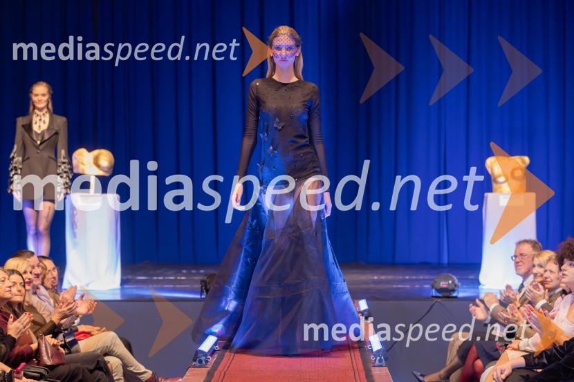  ... ;  Katka  Bogataj, vplivnica;  ... Roza oktober in moška moda, humanitarn modna revija