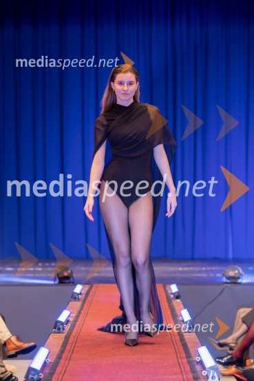 Roza oktober in moška moda, humanitarn modna revija