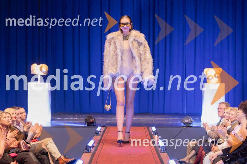 Roza oktober in moška moda, humanitarn modna revija