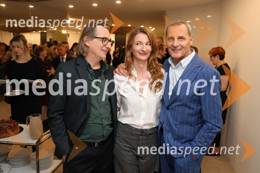  Aleksandar  Popovski, režiser, umetniški direktor Drame SNG Maribor;  Maja Borin, dramaturginja;  Danilo Rošker, direktor SNG Maribor