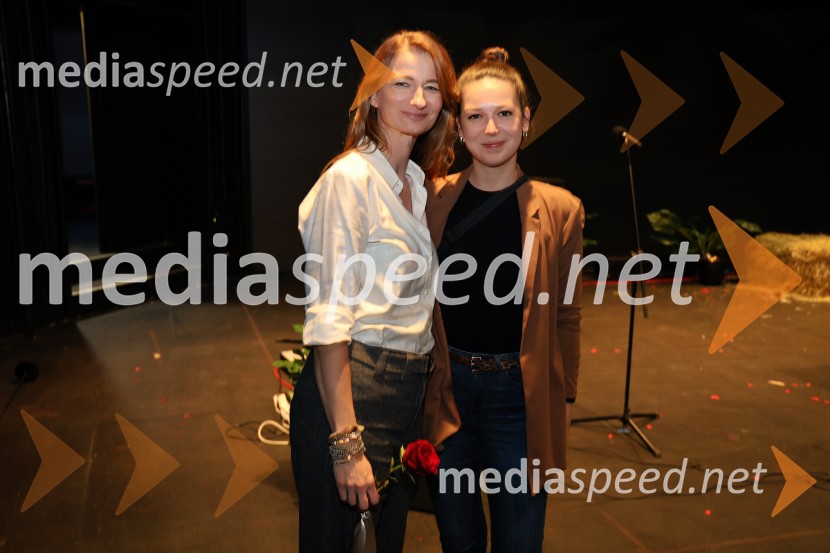  Maja Borin, dramaturginja;  Zala Koren,  urednica socialnih omrežij, SNG Maribor Drama