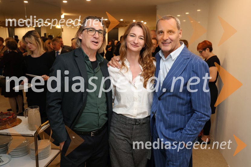  Aleksandar  Popovski, režiser, umetniški direktor Drame SNG Maribor;  Maja Borin, dramaturginja;  Danilo Rošker, direktor SNG Maribor