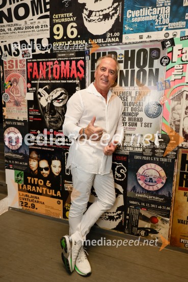 VIli Resnik s prijatelji - 30 let glasbene kariere