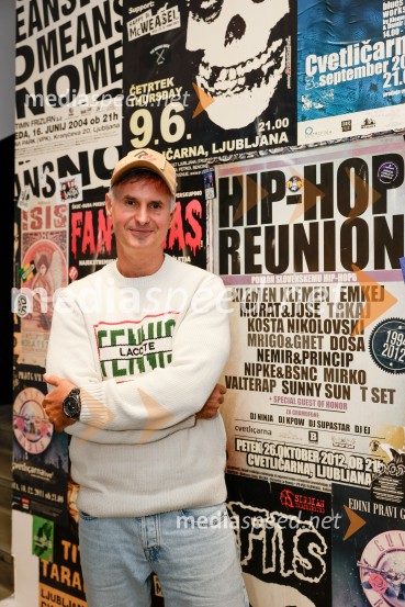 VIli Resnik s prijatelji - 30 let glasbene kariere