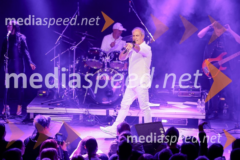 VIli Resnik s prijatelji - 30 let glasbene kariere