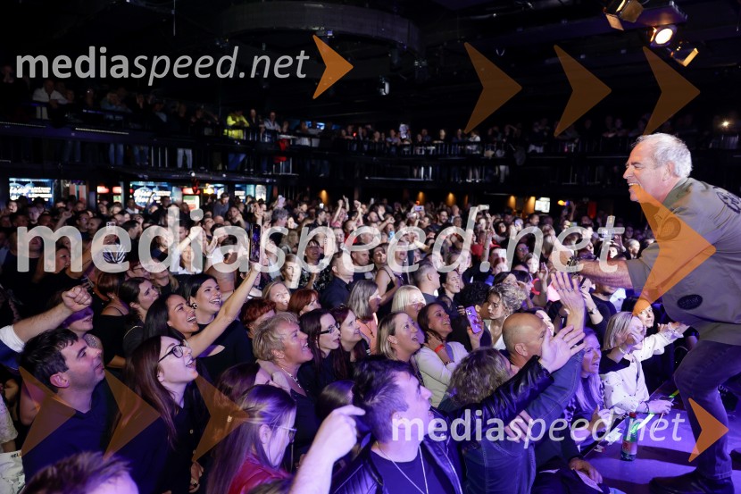 VIli Resnik s prijatelji - 30 let glasbene kariere